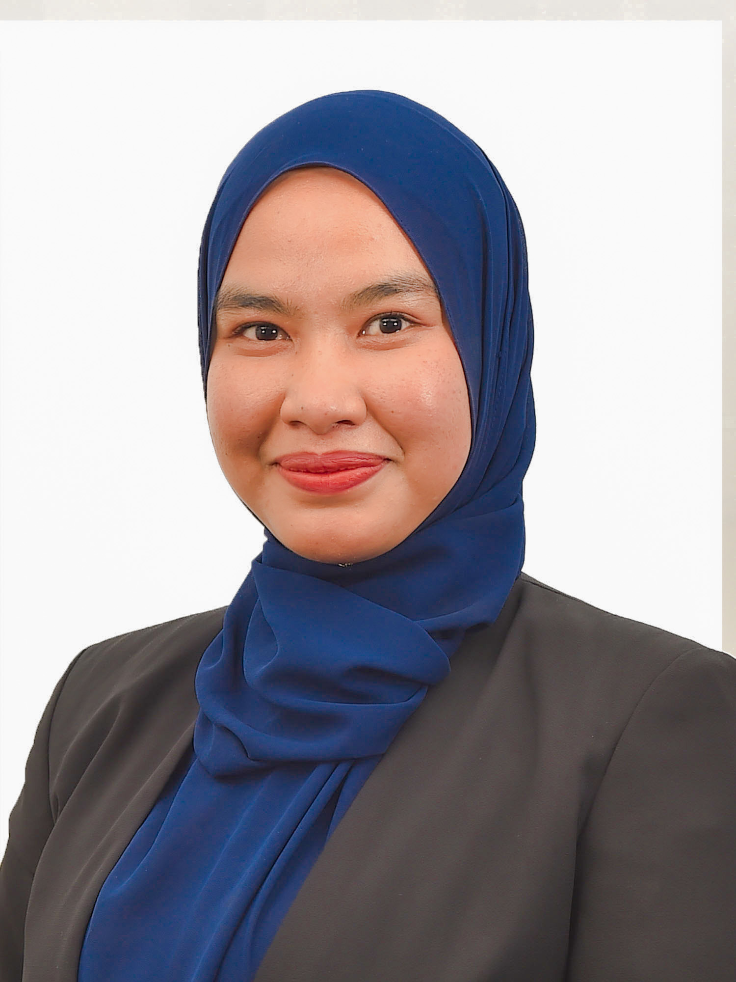 nikrafiqah.jpg